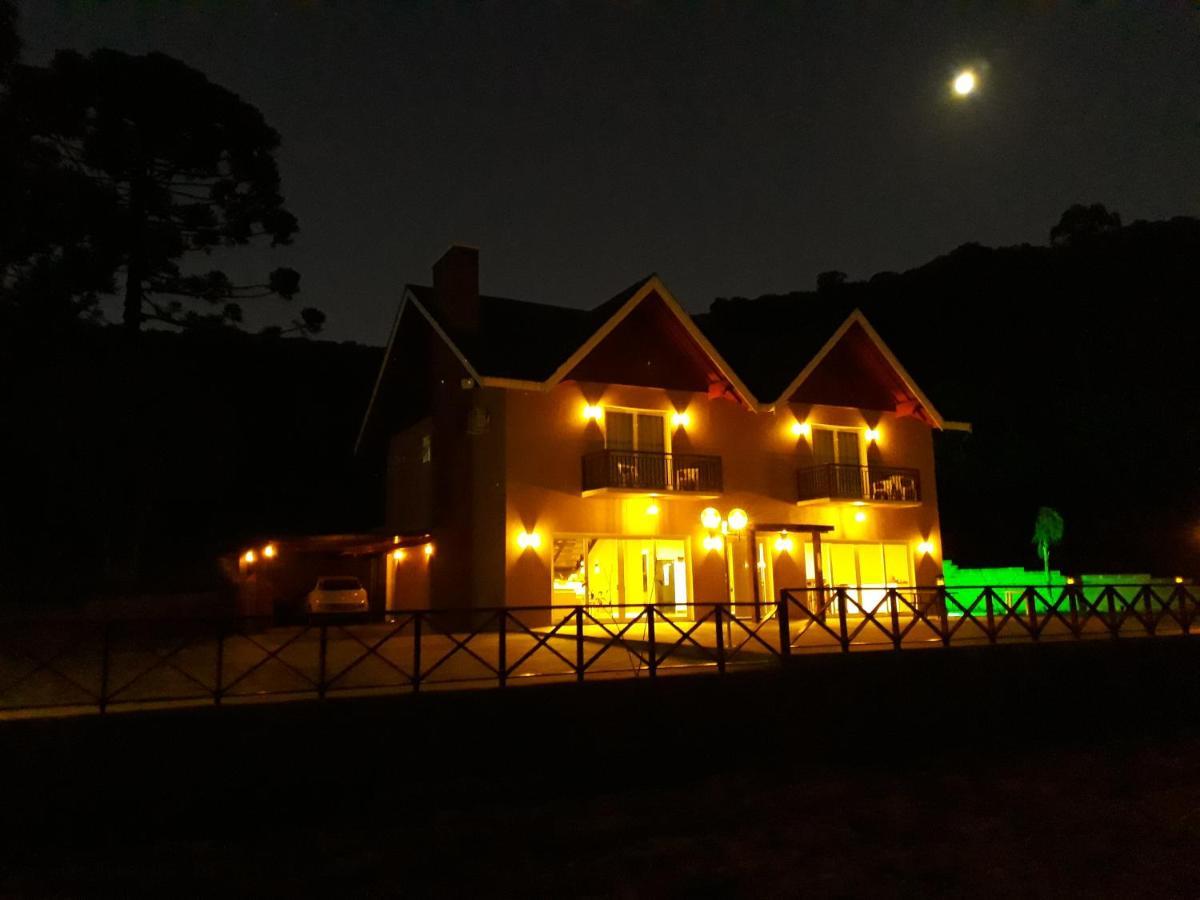 Palast Haus Pousada Gramado Esterno foto